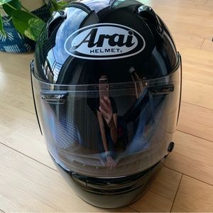 Arai Quantum II Motorcycle Helmet - Black Pearl